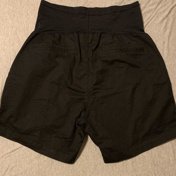 Old Navy Maternity Shorts - Picture 2 of 3